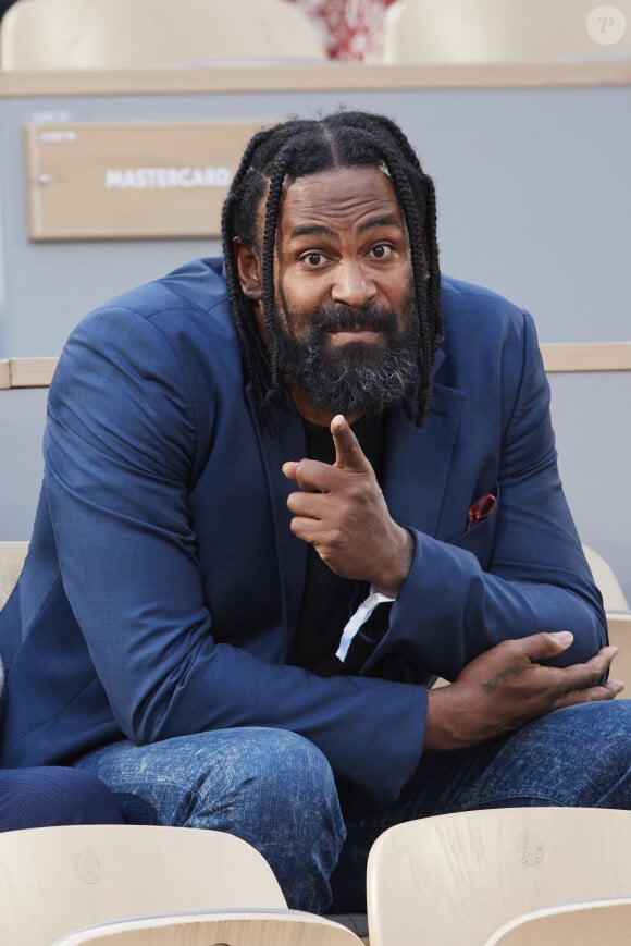 Ronny Turiaf - Célébrités dans les tribunes des Internationaux de France de tennis de Roland Garros 2024 à Paris le 26 mai 2024. © Moreau-Jacovides/Bestimage 