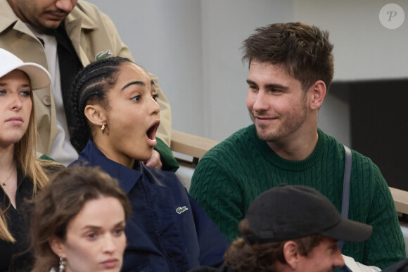 Candice, Julien (candidats Star Academy 2024) - Célébrités dans les tribunes des Internationaux de France de tennis de Roland Garros 2024 à Paris le 27 mai 2024. © Moreau-Jacovides/Bestimage 