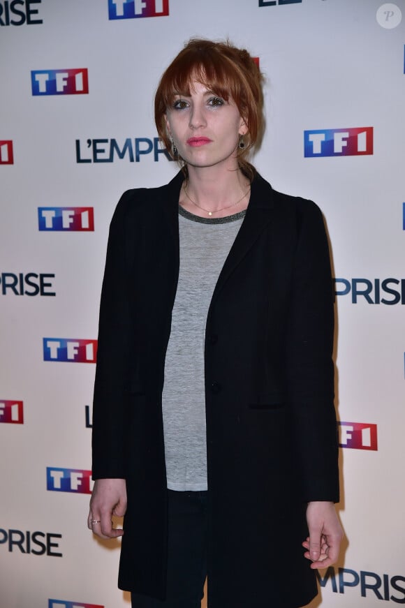 Lolita Chammah (fille d'Isabelle Huppert) - Photocall du téléfilm "L'emprise" à l'occasion de la projection au cinéma "L'Arlequin" à Paris, le 21 janvier 2015. Insultée, battue et humiliée devant ses enfants pendant douze ans, Alexandra Lange s'est défendue d'un coup de couteau mortel alors que son mari tentait de l'étrangler. Elle a été acquittée par la cour d'assises de Douai en 2012 après 3 jours de procès. Son père, Marc Lange était à l'époque jugé à côté, accusé d'avoir placé un couteau dans la main de son gendre, mort, dans l'espoir d'atténuer les charges contre sa fille. Odile Vuillemin se glisse dans la peau d'Alexandra Lange pour le téléfilm "L'emprise".