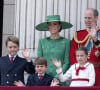 Depuis, la femme du prince William n'a plus fait d'apparition publique
 
Le prince George, le prince Louis, la princesse Charlotte, Kate Catherine Middleton, princesse de Galles, le prince William de Galles - La famille royale d'Angleterre sur le balcon du palais de Buckingham lors du défilé "Trooping the Colour" à Londres. Le 17 juin 2023
