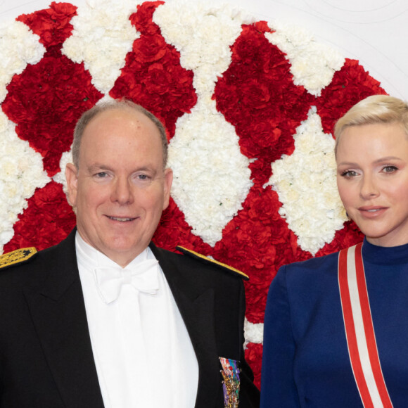 Dans la principauté ou un habitant sur trois est millionnaire, elle ne dépare pas...
La princesse Caroline de Hanovre, Le prince Albert II de Monaco, La princesse Charlène de Monaco et Tatiana Santo Domingo - Arrivées à la soirée de gala de la Fête Nationale Monégasque au Grimaldi Forum le 19 novembre 2022. © Olivier Huitel / Pool Monaco / 