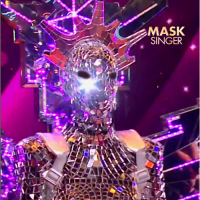 Mask Singer 2024 : Sa voix était reconnaissable, on avait trouvé qui se cache derrière le Flocon !