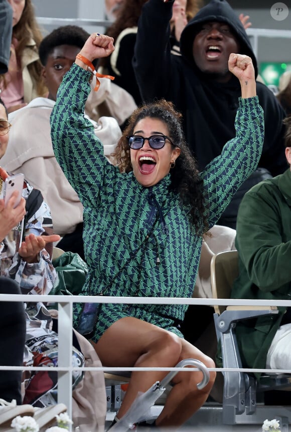 Sabrina Ouazani dans les tribunes des Internationaux de France de tennis de Roland Garros 2024 à Paris, France