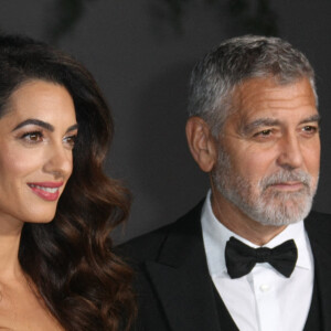 Amal Clooney and George Clooney - Photocall de la 2ème édition du gala annuel du musée de l'Académie à l'Academy Museum of Motion Pictures de Los Angeles, Californie, Etats-Unis, le 15 octobre 2022. © T. Lowe/Zuma Press/Bestimage 