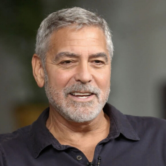 George Clooney et Julia Roberts sur le plateau de l'émission "The Today Show" à Los Angeles, le 10 octobre 2022. 