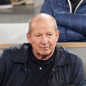 Rolland Courbis dans les tribunes des Internationaux de France de tennis de Roland Garros 2024 à Paris, France, le 1er juin 2024. © Jacovides-Moreau/Bestimage 