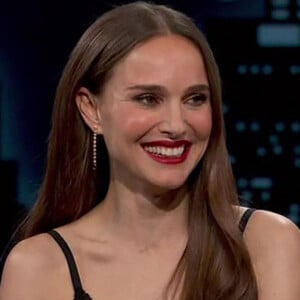 Avant de leur indiquer ces deux aliments qu'elle ne consomme plus du tout.
Natalie Portman dans l'émission de Jimmy Kimmel.