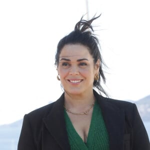 Lola Dewaere au photocall de la série "Astrid et Raphaëlle" lors de la 5ème saison du festival International des Séries "Canneseries" à Cannes, France, le 2 avril 2022. © Denis Guignebourg/Bestimage