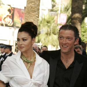 Monica Bellucci et son mari Vincent Cassel - Marches du film ''Les Indigènes''lors du Festival de Cannes, le 25 mai 2006.