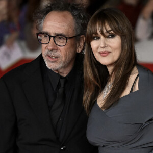 "Je ne suis pas avec Tim Burton, je suis avec Tim."
Monica Bellucci et Tim Burton à la première du film "Maria Callas, Lettres et Mémoires" lors du  Rome International Film Festival, à l'auditorium Parco Della Musica de Rome, Italie. © Inide / Panoramic / Bestimage