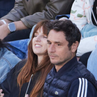 PHOTOS Alison Wheeler retrouve encore un célèbre acteur, ex de deux grandes comédiennes : sérieux et complicité au programme !