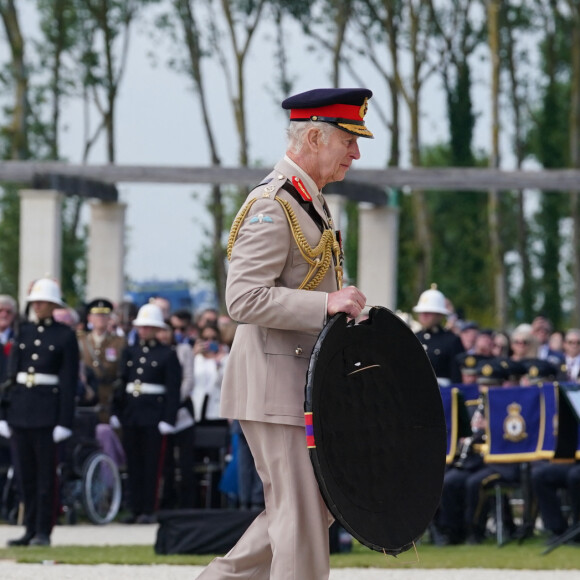 Le roi Charles III d'Angleterre, lors de la cérémonie franco-britannique au mémorial britannique de Ver-sur-mer, France, le 6 juin 2024, lors du 80ème anniversaire du débarquement. © Ludovic Marin/Pool/MirrorPix/Bestimage 