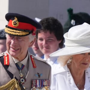 Le roi Charles III d'Angleterre et la reine consort d'Angleterre Camilla Parker Bowles - Commémorations du 80ème anniversaire du débarquement en Normandie lors de la Seconde Guerre Mondiale, au British Normandy Memorial. Le 6 juin 2024 © Pool MirrorPix / Bestimage 