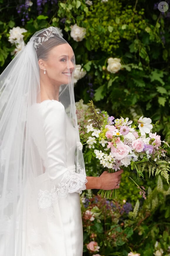 Olivia Henson arrive à la cathédrale de Chester pour son mariage avec Hugh Grosvenor, le duc de Westminster. Peter Byrne/PA Wire.