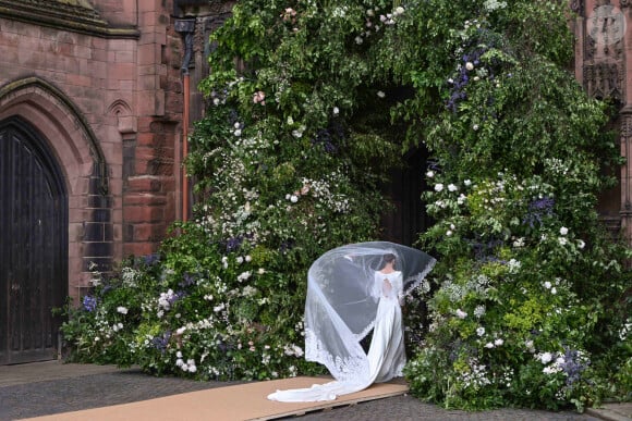 Olivia Henson est arrivée dans une somptueuse robe de mariée conçue par la styliste Emma Victoria Payne. Zak Hussein/Splash News/ABACAPRESS.COM