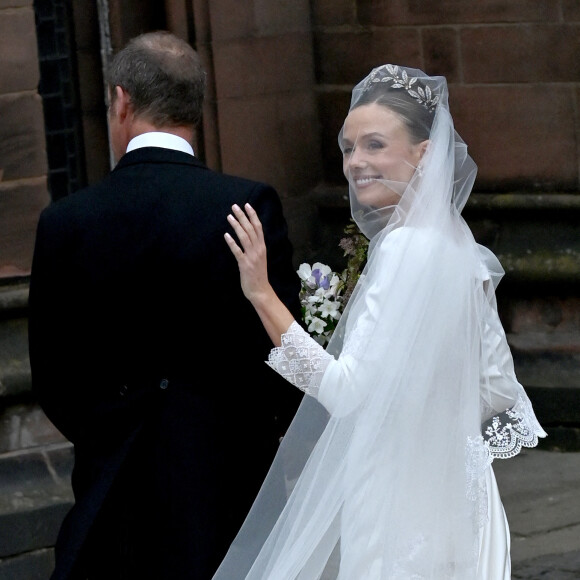 Olivia Henson est arrivée dans une somptueuse robe de mariée conçue par la styliste Emma Victoria Payne. Zak Hussein/Splash News/ABACAPRESS.COM