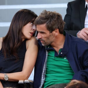 Nolwenn Leroy et son compagnon Arnaud Clément - Célébrités dans les tribunes des Internationaux de France de tennis de Roland Garros 2024 à Paris. © Jacovides-Moreau/Bestimage