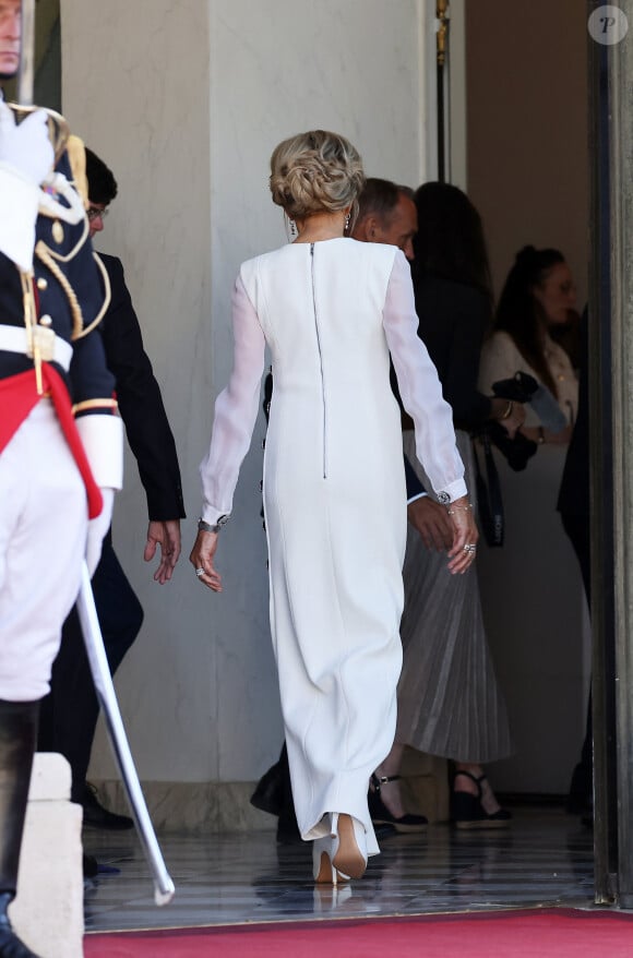 Brigitte Macron - Dîner d'état en l'honneur du président des Etats-Unis et sa femme au palais de l'Elysée à Paris, à l'occasion de leur visite officielle en France. Le 8 juin 2024 © Jacovides-Moreau / Bestimage 