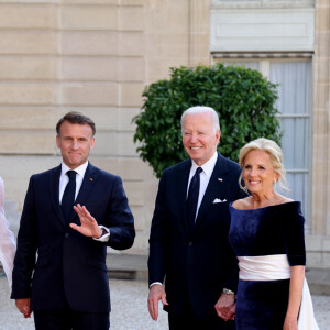 Brigitte Macron et son mari Emmanuel, Joe Biden et sa femme Jill - Dîner d'état en l'honneur du président des Etats-Unis et sa femme au palais de l'Elysée à Paris, à l'occasion de leur visite officielle en France. Le 8 juin 2024 © Jacovides-Moreau / Bestimage 