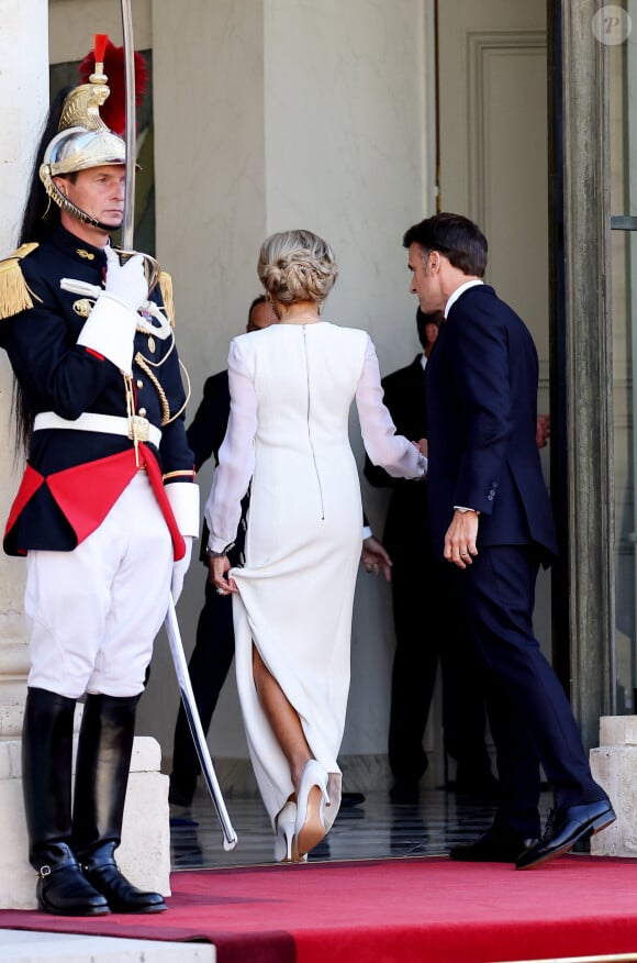 Emmanuel Macron et sa femme Brigitte - Dîner d'état en l'honneur du président des Etats-Unis et sa femme au palais de l'Elysée à Paris, à l'occasion de leur visite officielle en France. Le 8 juin 2024 © Jacovides-Moreau / Bestimage 