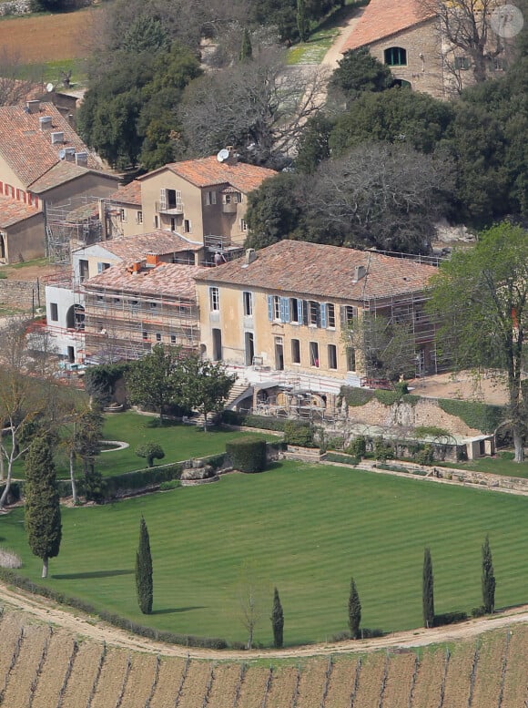 Brad Pitt ne laisse pas de bons souvenirs, lui qui a acheté Château Miraval.
Domaine de Miraval