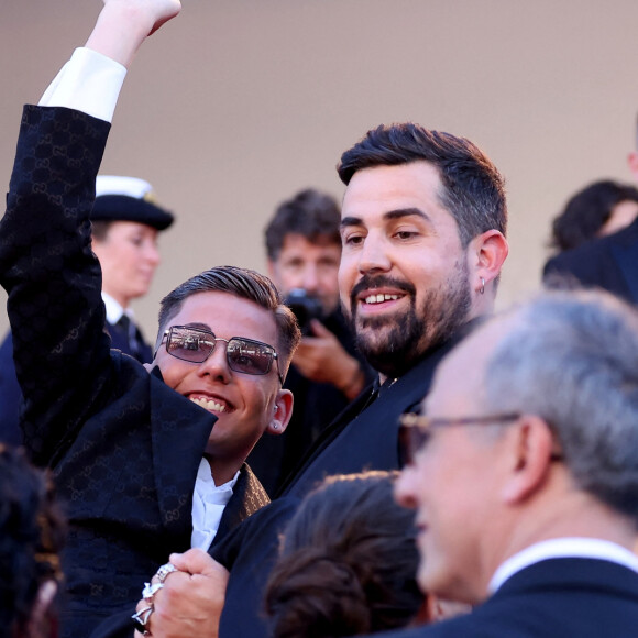 Elle a également été présentée au festival de Cannes.
Artus et un des acteurs du film "Un p'tit truc en plus" - Montée des marches du film " Le comte de Monte-Cristo " lors du 77ème Festival International du Film de Cannes, au Palais des Festivals à Cannes. Le 22 mai 2024 © Jacovides-Moreau / Bestimage 