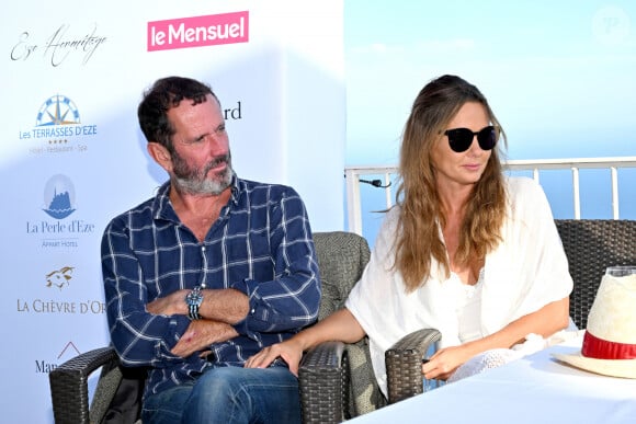 Complices et amoureux, ils étaient également plutôt tactiles ! 
Christian Vadim et sa femme et partenaire sur scène, Nadège Méziat - Conférence de presse de présentation de la seconde édition des Théâtrales d'Eze à l'hôtel de la Chévre d'Or à Eze Village le 11 juin 2024. © Bruno Bebert / Bestimage