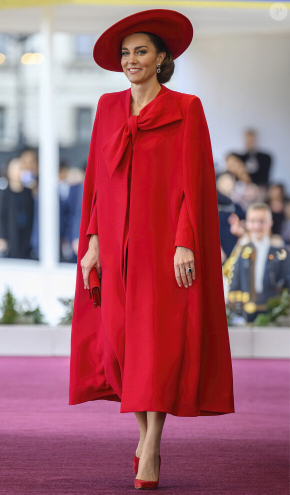 Et a expliqué qu'elle avait franchi un cap dans son traitement. 
Catherine (Kate) Middleton, princesse de Galles - Cérémonie de bienvenue du président de la Corée du Sud et de sa femme à Horse Guards Parade à Londres, le 21 novembre 2023. 