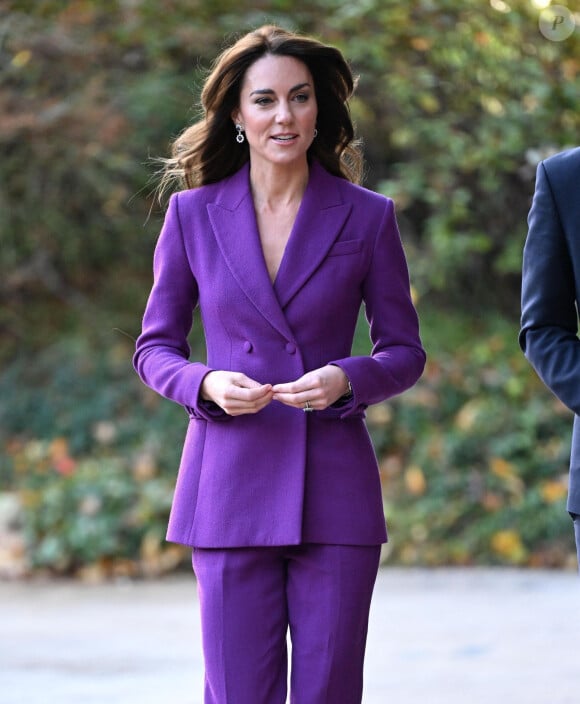 Catherine (Kate) Middleton, princesse de Galles arrive au Design Museum pour co-organiser l'événement avec le Centre de la Fondation Royale pour la petite enfance à Londres le 15 novembre 2023. 