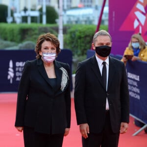 Philippe Augier, maire de Deauville, Roselyne Bachelot, ministre de la Culture et Bruno Barde, directeur artistique du festival du film américain de Deauville, masqués - Red carpet de la cérémonie d'ouverture du 46ème Festival du Cinéma Américain de Deauville. Le 4 septembre 2020 © Rachid Bellak / Bestimage 