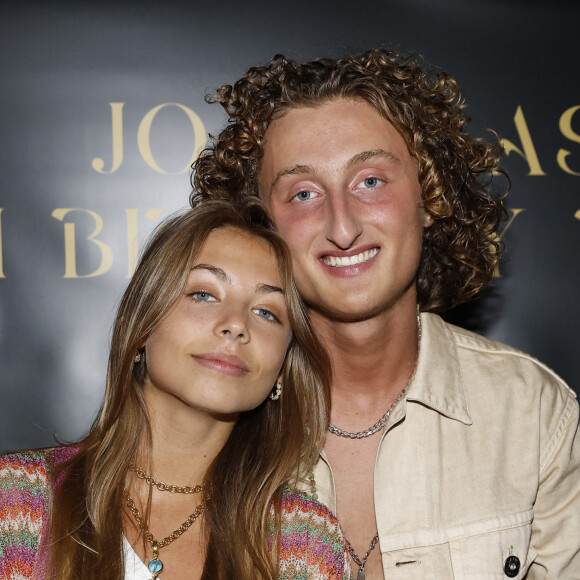 Exclusif - Joalukas Noah avec Stella Belmondo lors de la soirée d'anniversaire de Joalukas Noah, fils de Yannick Noah et Isabelle Camus, pour ses 18 ans à Paris le 10 juin 2022. © Cyril Moreau / Bestimage 