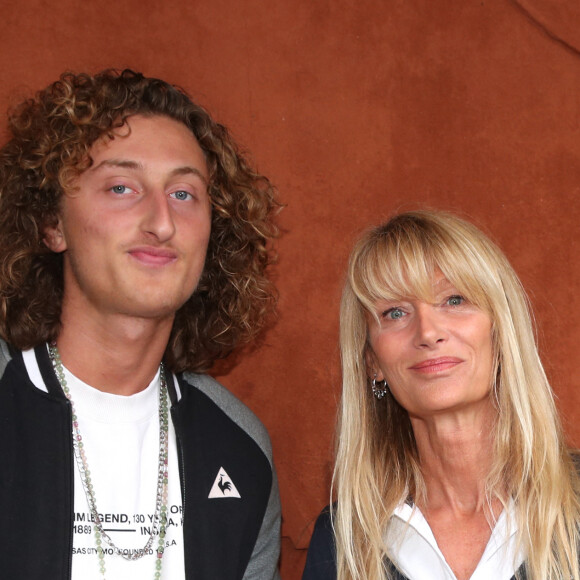 Isabelle Camus et son fils Joalukas Noah au village (Jour 8) lors des Internationaux de France de Tennis de Roland Garros 2022 à Paris, France, le 29 mai 2022. © Bertrand Rindoff/Bestimage 