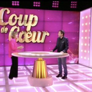 Alors, branchez-vous !
Exclusif - Captures d'écran - Les Chevaliers du Fiel lors de l'enregistrement de l'émission "Les grands du rire", présentée par Bernard Montiel et Karen Cheryl, et diffusée le 15 juin sur C8