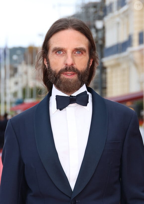 John Nollet sur le tapis rouge de la cérémonie de clôture du 38ème festival du film de Cabourg, le 15 juin 2024. © Coadic Guirec/Bestimage