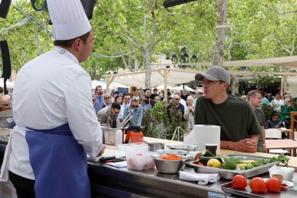 Le Chef Mallory Gabsi - 4ème édition "Les Chefs à Saint-Tropez fêtent les Producteurs" sur la place des Lices à Saint-Tropez le 5 mai 2024. © Jean-Marc Lhomer/Bestimage 