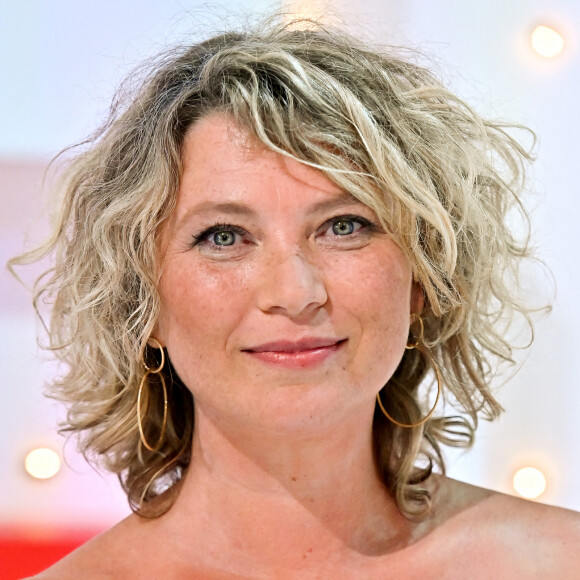 Cécile Bois confirme une info sur son mari Jean-Pierre Michaël...
Exclusif - Cécile Bois - Enregistrement de l'émission "Vivement Dimanche prochain". © Guillaume Gaffiot / Bestimage 