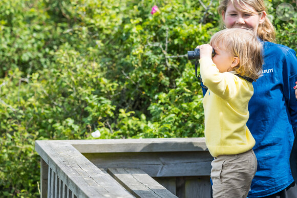 Le prince Julian de Suède lors de l'inauguration de l’aire de jeux naturelle du Prince Julian dans la réserve naturelle Getterön à Varberg. Le 17 juin 2024  