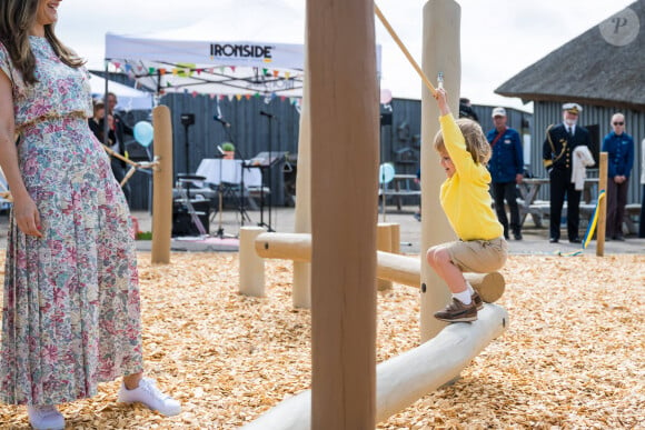 Le prince Julian de Suède lors de l'inauguration de l’aire de jeux naturelle du Prince Julian dans la réserve naturelle Getterön à Varberg. Le 17 juin 2024  