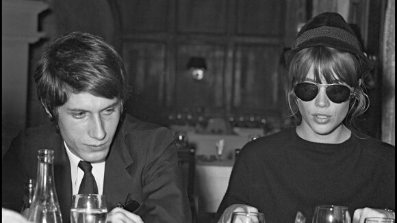 Un homme médiatique "très amoureux" de Françoise Hardy voulait l'épouser : "J'ai fait la bêtise de lui présenter Dutronc"