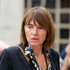 Sa compagne Sylvie Duval a tenu à épauler le chanteur et être présente à ses côtés
Jacques Dutronc et sa compagne Sylvie Duval - Arrivées aux obsèques de l'auteure-compositrice-interprète et actrice française Françoise Hardy au cimetière du Père-Lachaise à Paris, France, le 20 juin 2024. © Jacovides-Moreau/Bestimage 