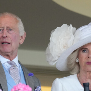 Camilla Parker Bowles et Charles III se sont rendus au Royal Ascot ce jeudi 20 juin
 
Camilla Parker Bowles, reine consort d'Angleterre, vit intensément la course hippique, sous le regard du roi Charles III d'Angleterre, à Ascot, le 20 juin 2024.