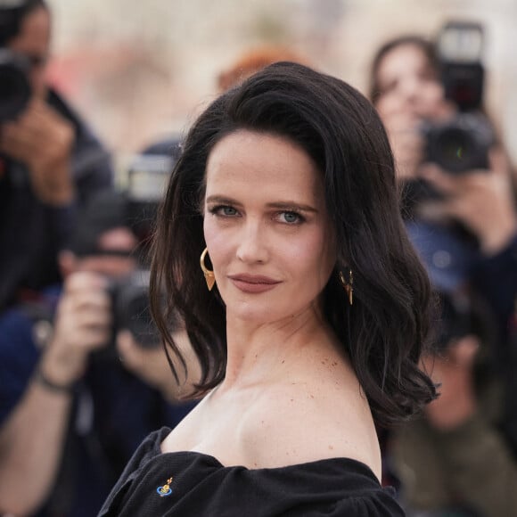 Eva Green au photocall de Jury lors du 77ème Festival International du Film de Cannes au Palais des Festivals à Cannes, France, le 14 mai 2024. © Jacovides-Moreau/Bestimage 