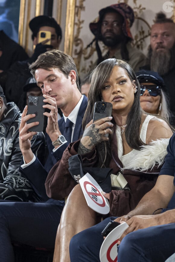 Alexandre Arnault et Rihanna au défilé Homme A$AP Rocky X American Sabotage by AWGE Printemps/Été 2025 dans le cadre de la Fashion Week de Paris, France, le 21 juin 2024. © Olivier Borde/Bestimage 