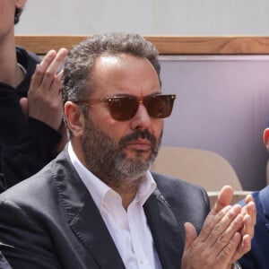 Bruce Toussaint dans les tribunes des Internationaux de France de tennis de Roland Garros 2024 à Paris, France, le 3 juin 2024. © Jacovides-Moreau/Bestimage