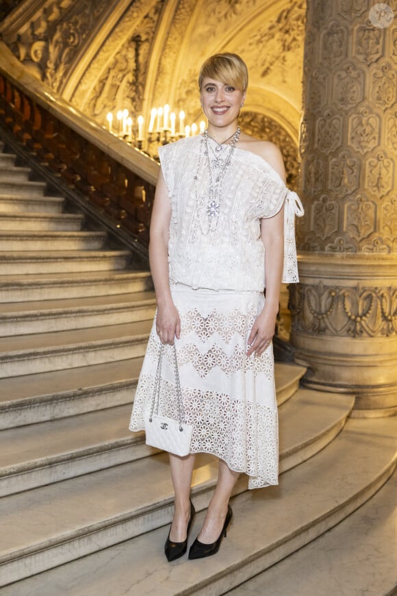 Greta Gerwig au photocall du deuxième défilé de mode Chanel Haute-Couture automne-hiver 2024/2025 au palais Garnier lors de la Fashion Week de Paris, France, le 25 juin 2024. © Olivier Borde/Bestimage