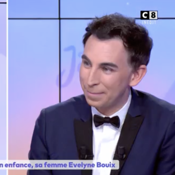 Jordan de Luxe a reçu dans son émission sur C8 baptisée "Chez Jordan", Pierre Arditi qui s'est livré sur son enfance, son état de santé, son épouse Evelyne Bouix mais pas que ! L'acteur a également révélé le nom de la célèbre actrice qui lui a, il fut un temps, fait tourner la tête.