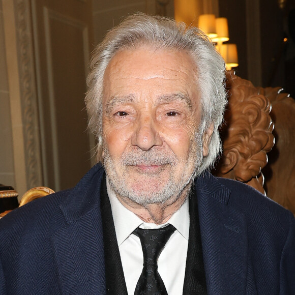 Pierre Arditi lors de la soirée de gala pour la fondation de la recherche en physiologie, les Stethos, au George V à Paris le 18 mars 2024. © Coadic Guirec / Bestimage 