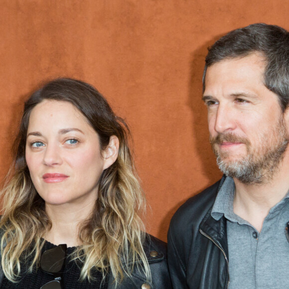 Marion Cotillard et Guillaume Canet dans le village pendant les Internationaux de France de tennis à l'arène Roland-Garros le 09 juin 2019 à Paris, France. Photo by Nasser Berzane/ABACAPRESS.COM