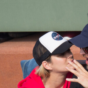 Guillaume Canet, Marion Cotillard en tribune lors des Internationaux de France de tennis à l'arène Roland-Garros le 10 juin 2018 à Paris, France. Photo par Nasser Berzane/ABACAPRESS.COM