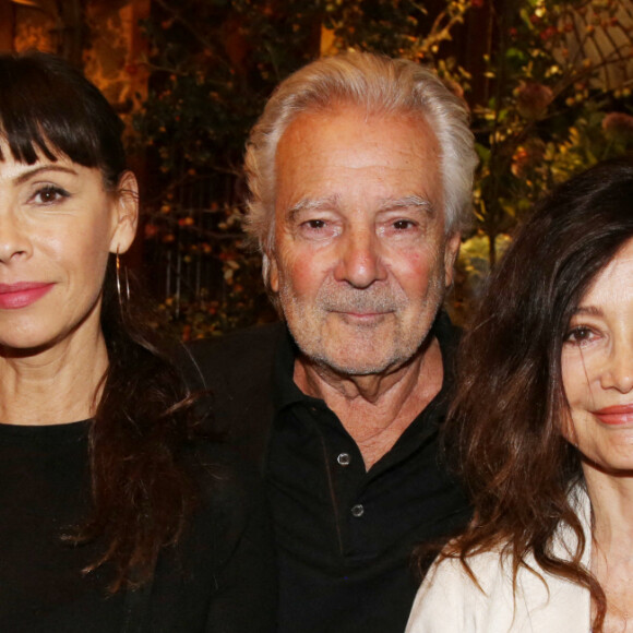 Mathilda May, Pierre Arditi et Evelyne Bouix lors de la soirée de présentation de la première édition du festival CinéRoman, à la Closerie des Lilas, à Paris, le 16 septembre 2019. Jérôme Domine/ABACAPRESS.COM